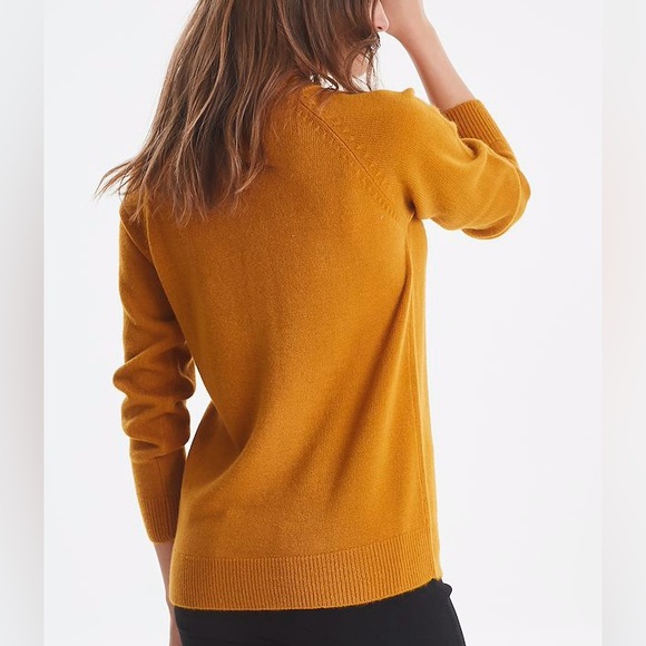 Great Condition b.young Golden Oak Medium Women's Knit Sweater - Picture 5 of 12
